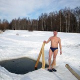 Моржевание для здоровья мужчины: польза и вред, влияние на потенцию, отзывы о закаливании